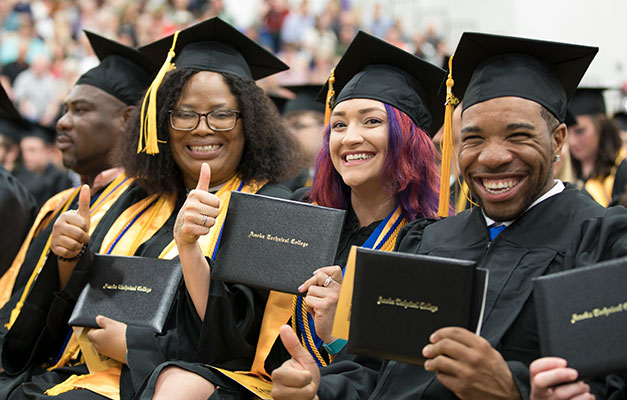 0103 Hero Graduation 627X400